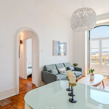 Апартаменты Bridge View Balcony, Near Lx Factory And Belem Лиссабон
